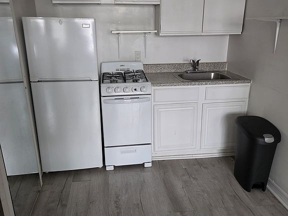 4th image of 529 Carroll St APT 1F