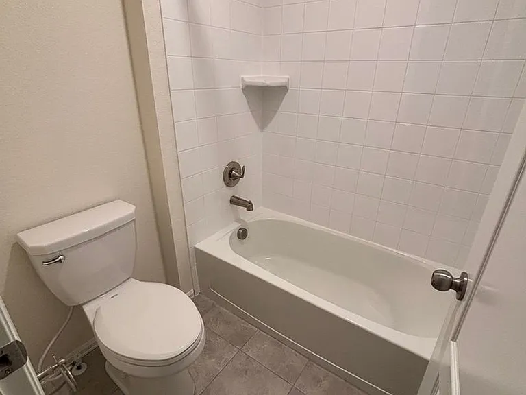 17612 Cherokee St — Photo 22