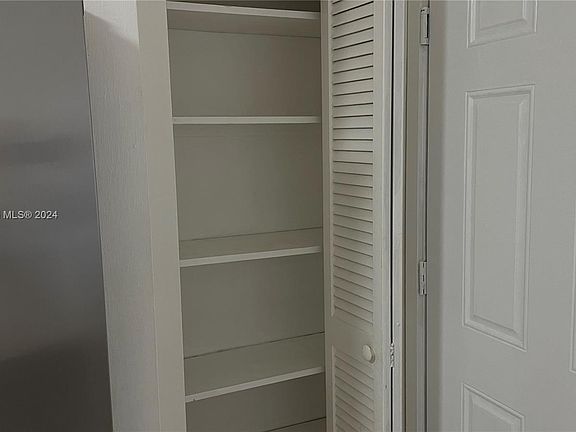4th image of 1750 NE 191st St APT 205-1