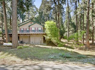 6835 Diamond Dr, Pollock Pines, CA 95726