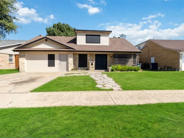 706 Park Forest Dr, Garland, TX 75042