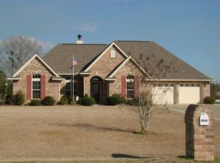23018 Edwyna Dr, Picayune, MS 39466
