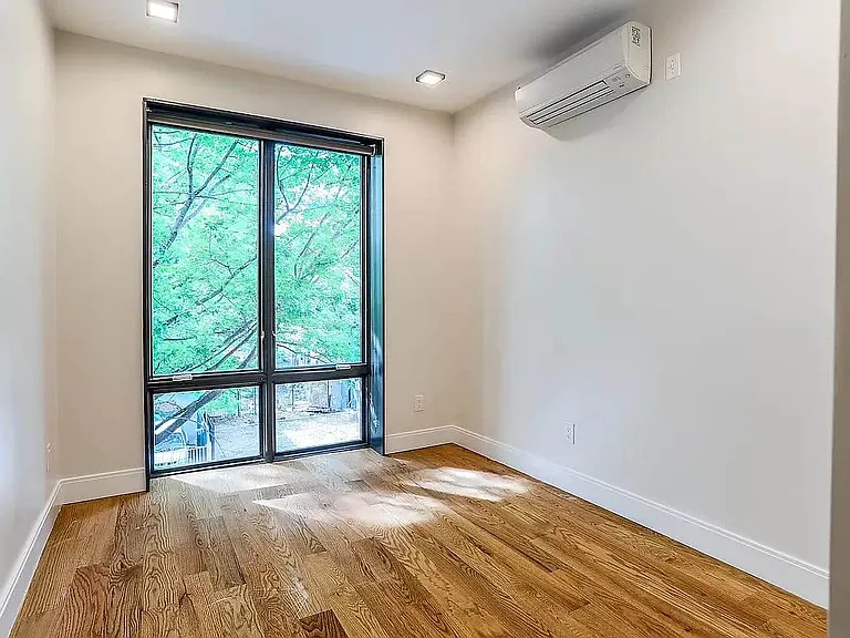 693 Chauncey St #4A — Photo 8
