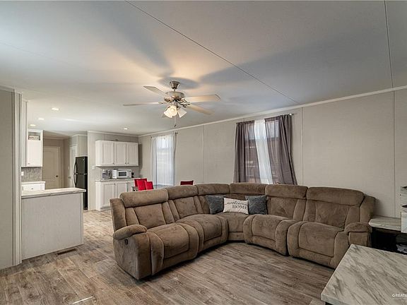3rd image of 14447 Mesquite Dr