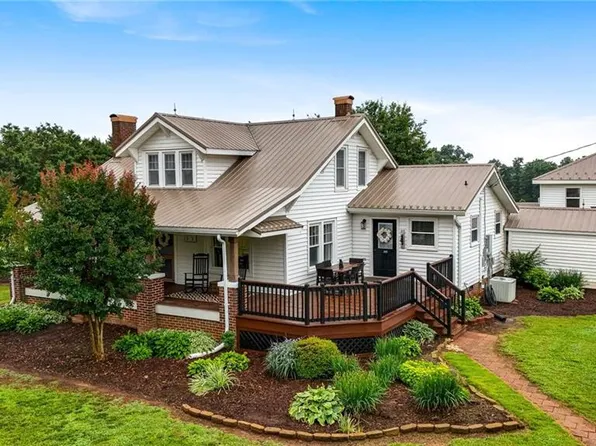 3412 Smithtown Rd, East Bend, NC 27018