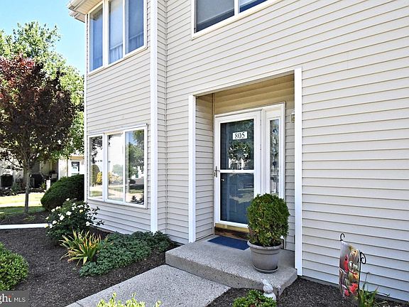 4th image of 805 Karens Ct #805