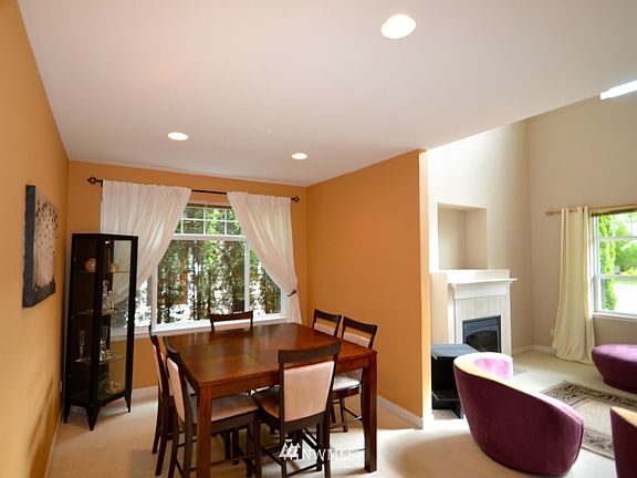 4th image of 925 233rd Avenue NE #925