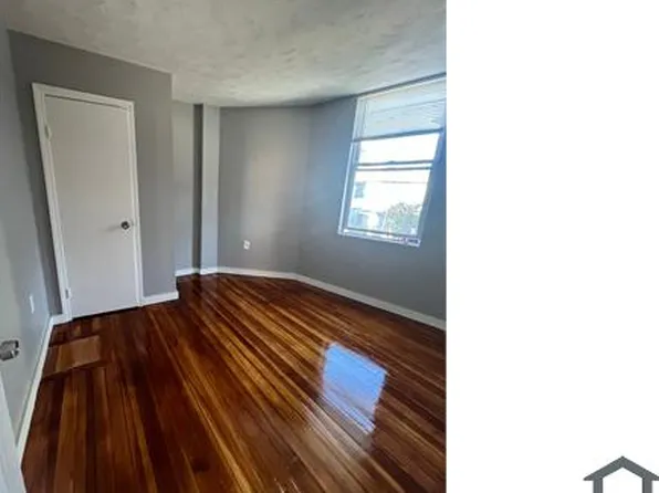 46 Shawmut St #2, Chelsea, MA 02150