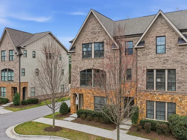 5801 Abingdon Ridge Pl, Raleigh, NC 27607