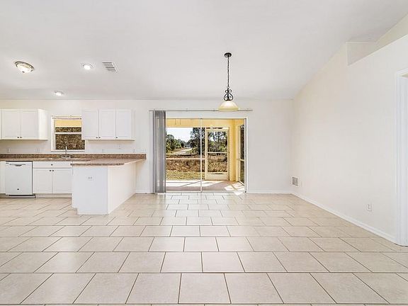 5th image of 926 Plantation Rd