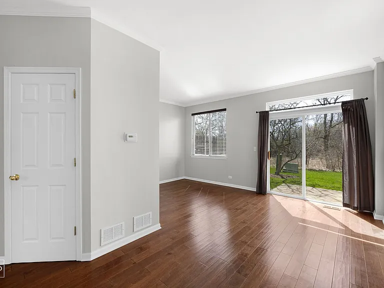1353 Longchamps Ct — Photo 5