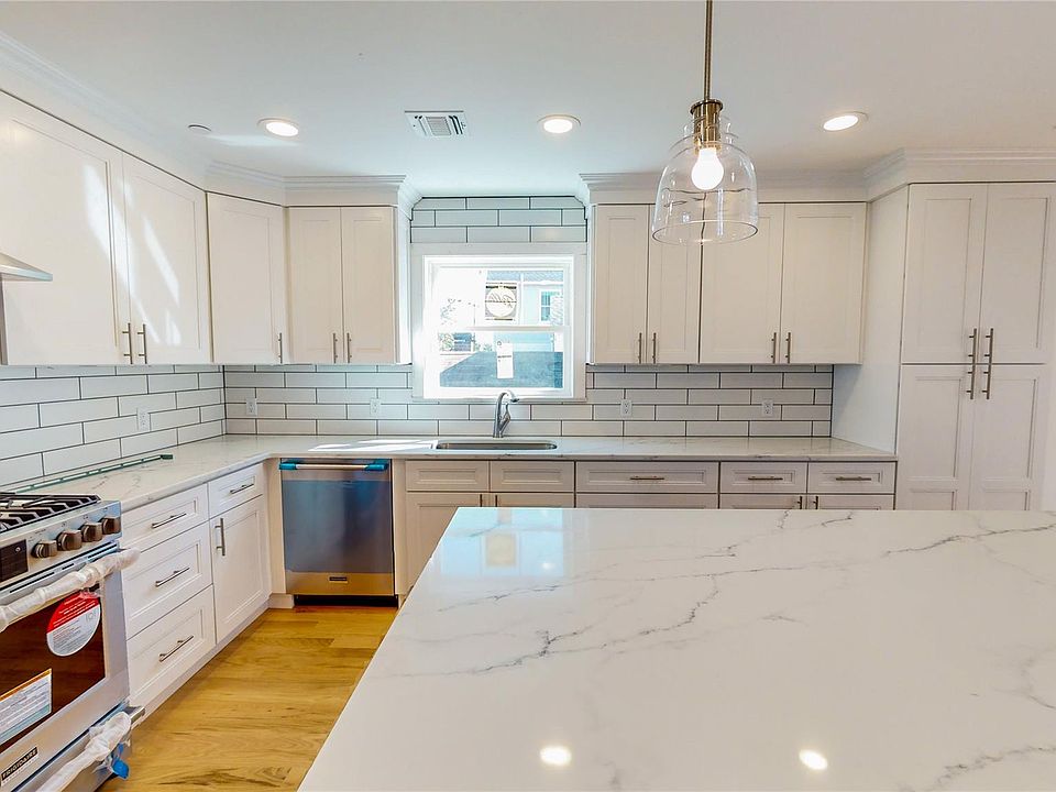 1st image of 54 North Boulevard