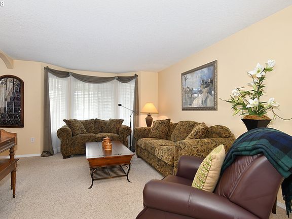 5th image of 10909 NE 24th Ave