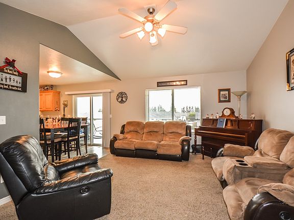 3rd image of 3218 E Skyview Dr