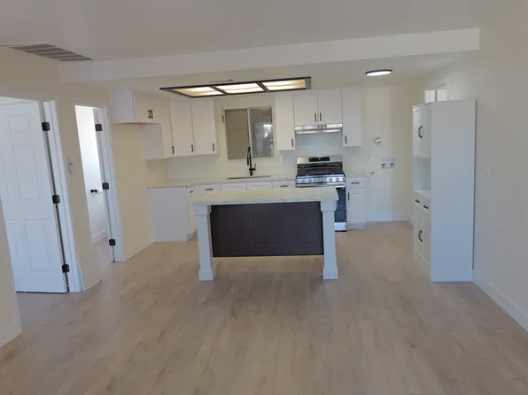 20997 Pine Ridge Ave #2, Apple Valley, CA 92307