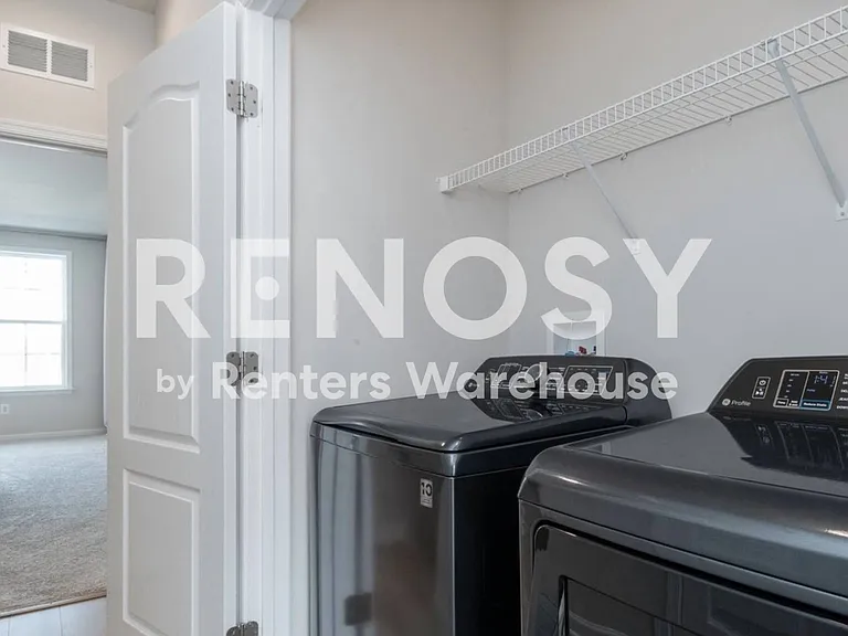 1041 Flester Ln — Photo 19