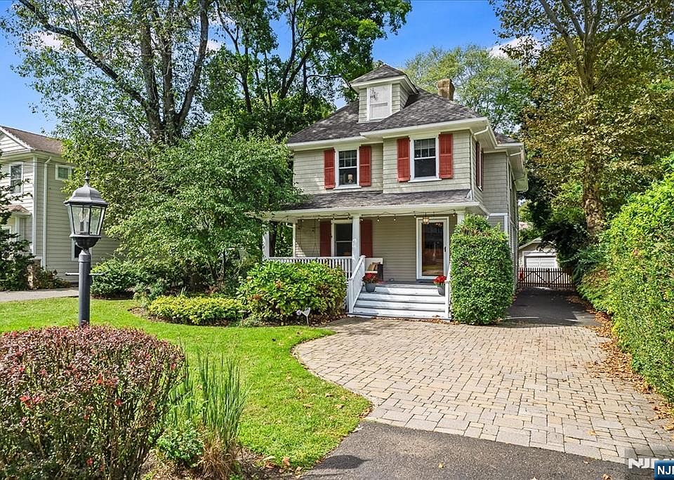 1st image of 140 John Street