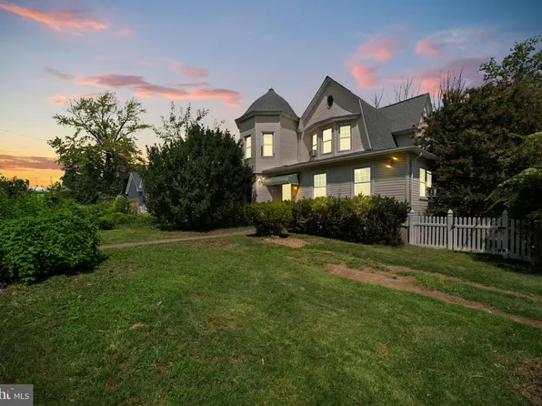 333 Oak Ave, Sharon Hill, PA 19079