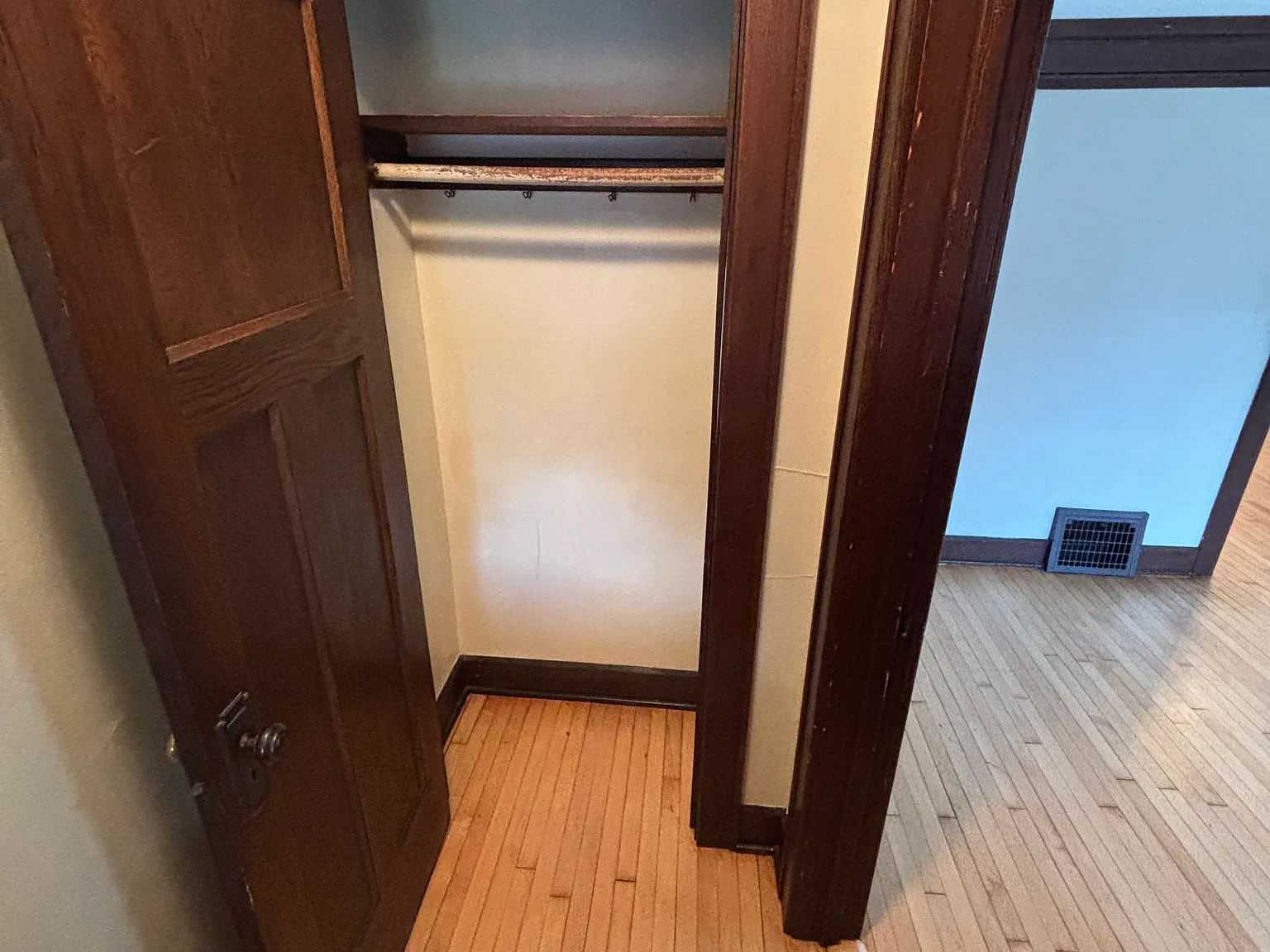2 bed, 1035 sqft, $1,650 — Photo 2