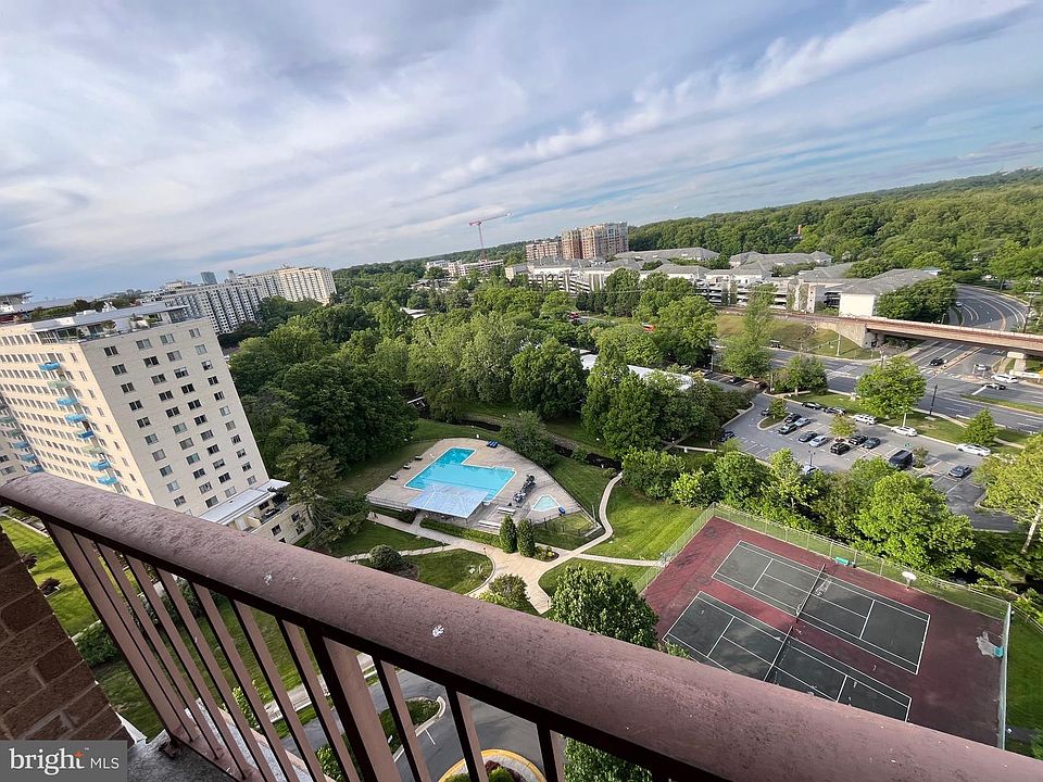 1st image of 10101 Grosvenor Pl APT 1613