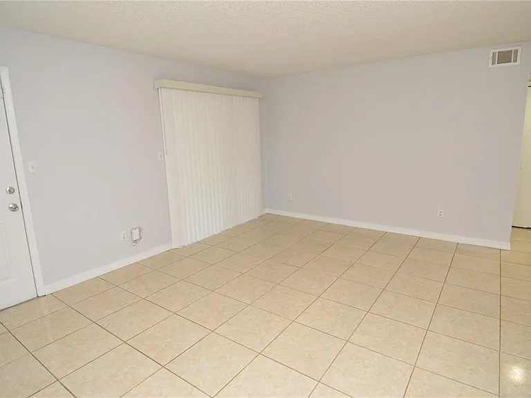 8643 Mallard Reserve Dr #104 — Photo 21