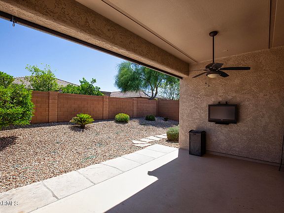 3rd image of 20165 N 268TH Avenue