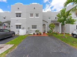 Lake Pointe, Miami, FL 33182