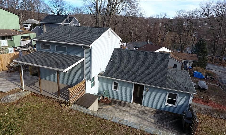 1st image of 5 Lacona Dr