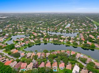 6710 NW 75th Pl, Parkland, FL 33067