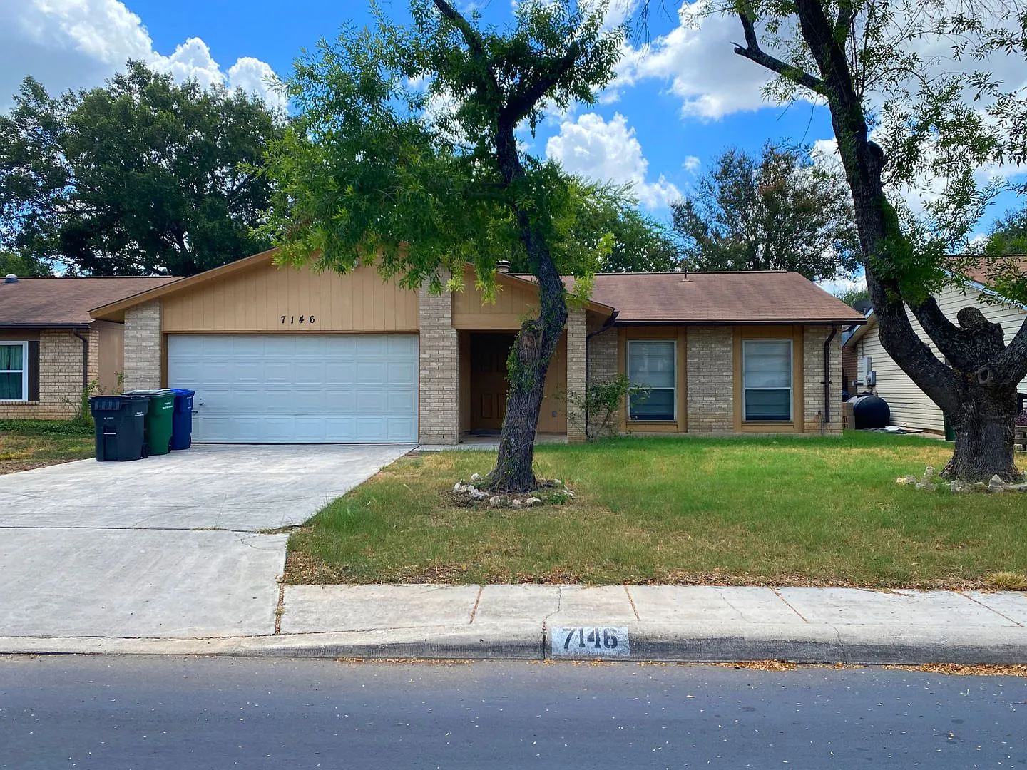3 Bedroom 2 Bth Northside Isd — Photo 1