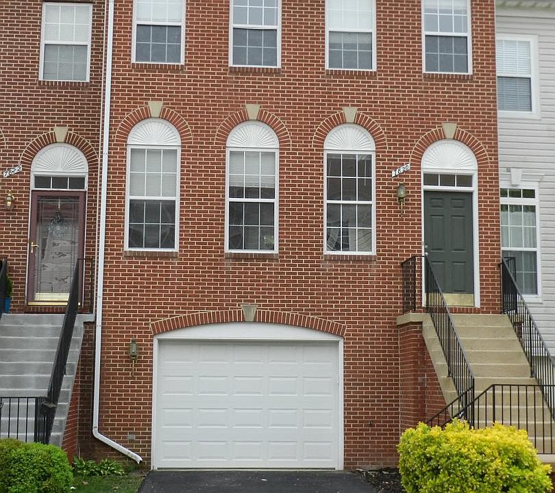 1st image of 7820 Desiree St