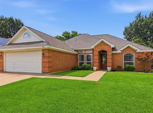 5936 Sundown Dr, Watauga, TX 76148
