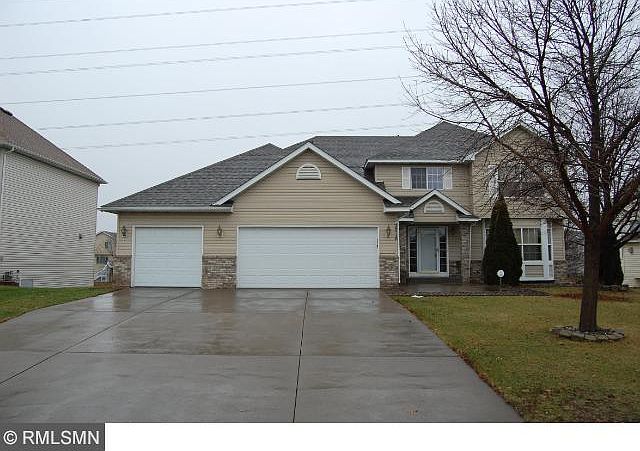1st image of 3218 Bluebell Ave N