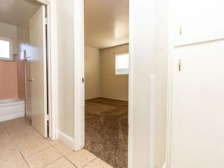 121 Starr Ave #A-D — Photo 7