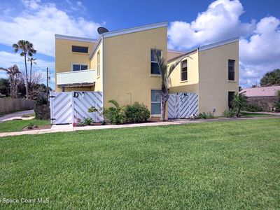 119 Coral Way E APT D, Indialantic, FL, 32903