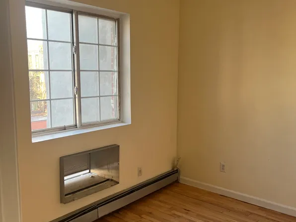 13 Gunther Place image 2 of 7