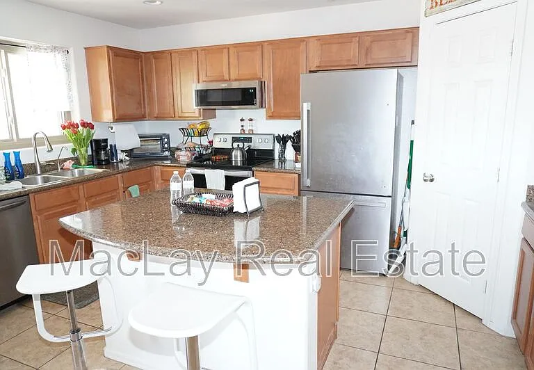 29285 N Yellow Bee Dr — Photo 3