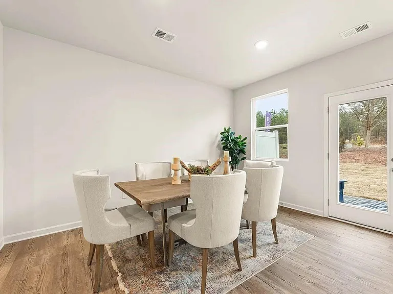 660 Point Place Dr — Photo 13