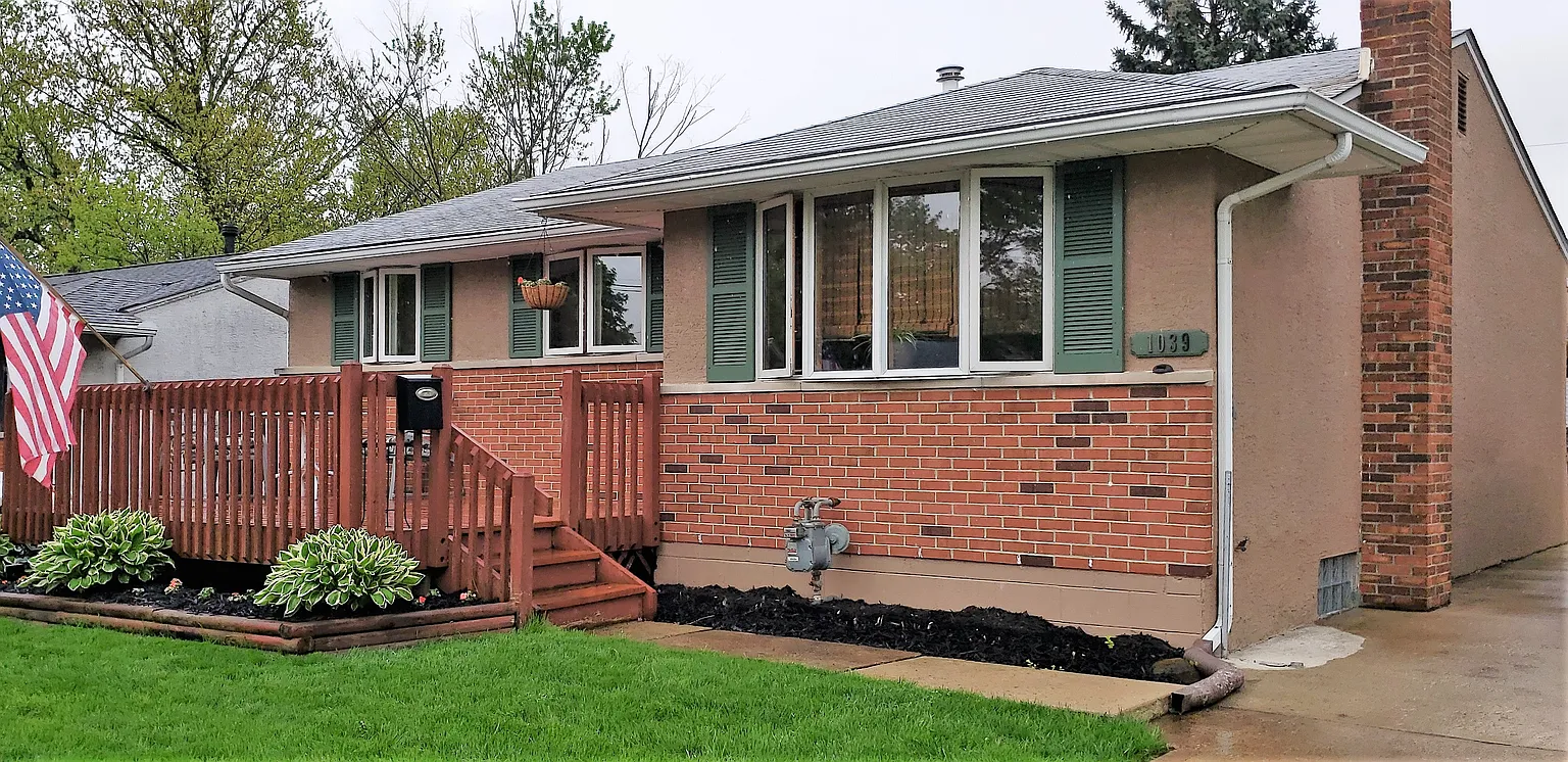 1039 Lincoln Ave N photo 1