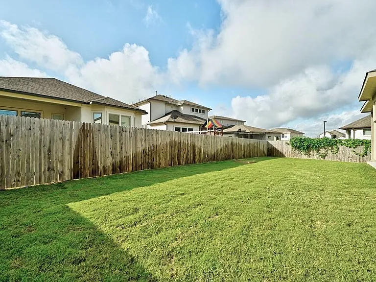 6725 Denia Dr — Photo 27
