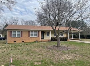 101 Spruce St, Matthews, NC 28104