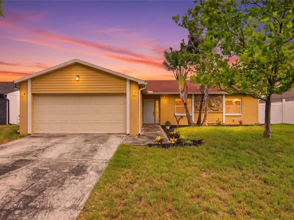 8405 Somerset Dr, Largo, FL 33773