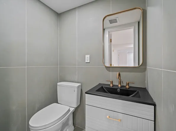 2729 Bedford Avenue image 25 of 33