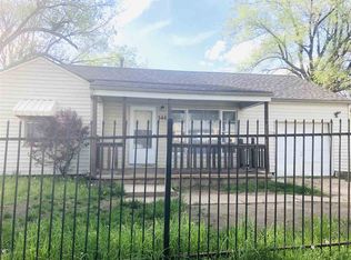 2461 N Poplar St, Wichita, KS 67219