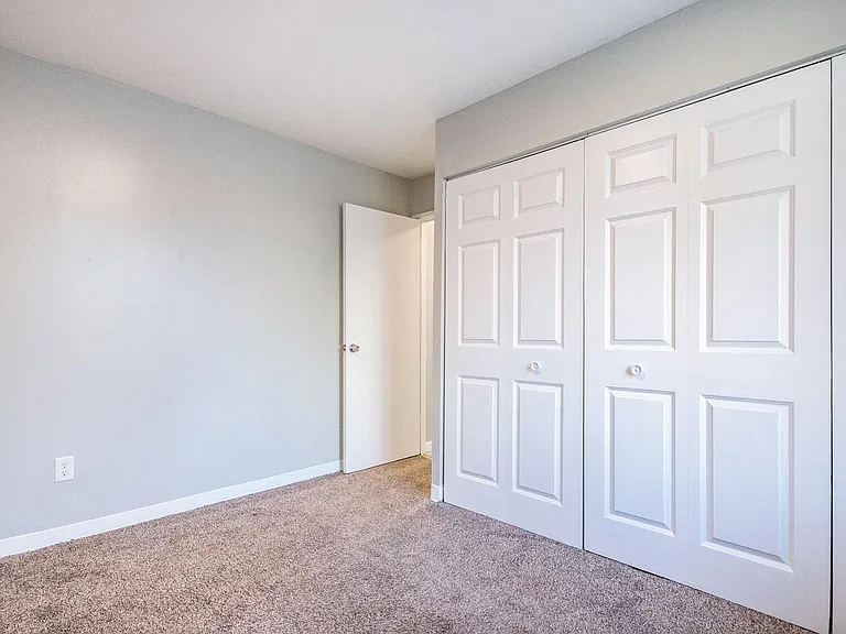 120 Leonard St NE #11 — Photo 5