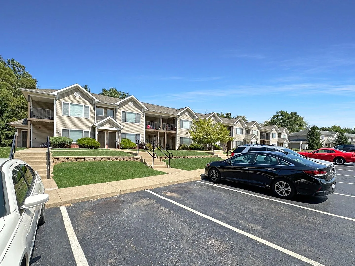 Battle Creek 1 Bedroom / 1 Bath Apartment Available Now! — Photo 2