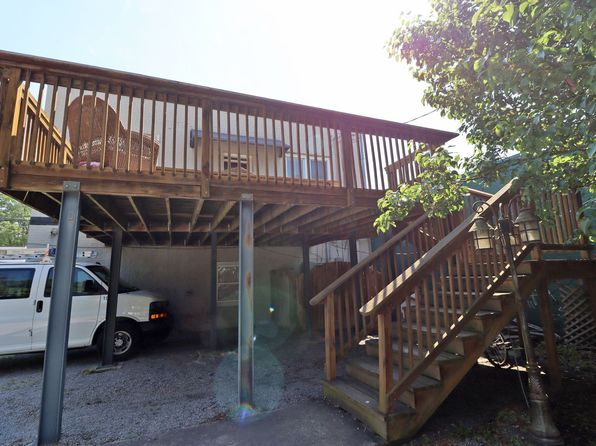 2004 State St #C, Cayce, SC 29033