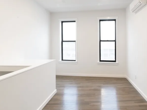 2573 Atlantic Avenue image 10 of 12