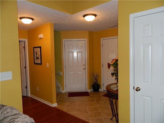 1st image of 2863 Foxbriar Pl