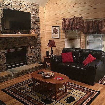 4th image of 359 Woodridge Way
